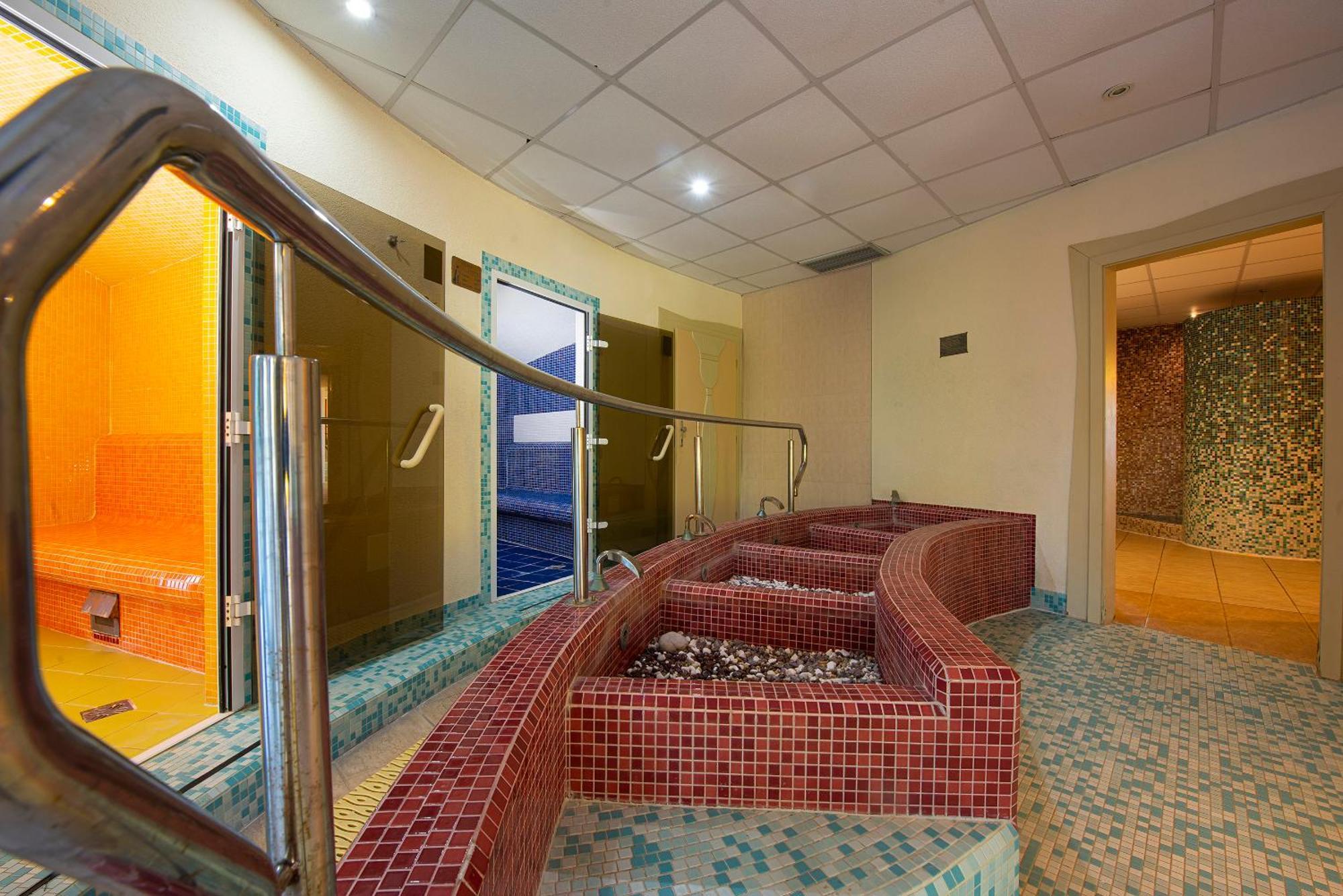 President Hotel Montfort Ždiar Esterno foto