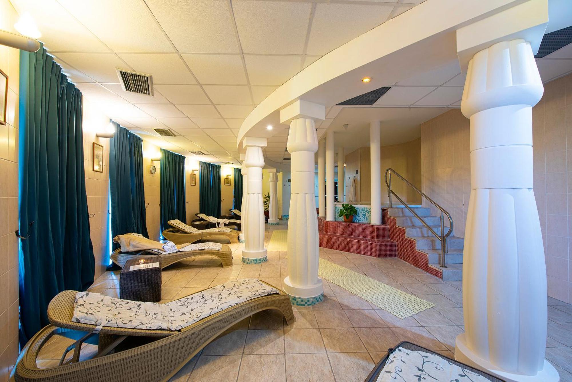 President Hotel Montfort Ždiar Esterno foto