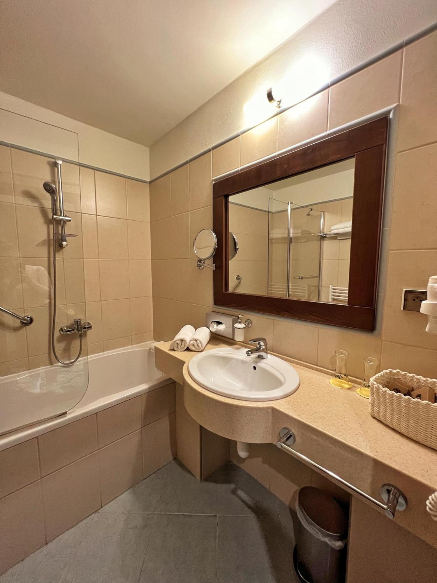 President Hotel Montfort Ždiar Esterno foto